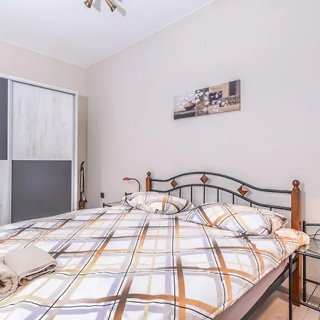 Visit Macedonia Square By Flat Mаnager София