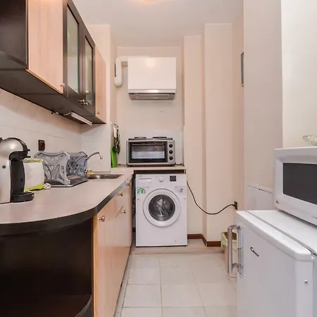 Visit Macedonia Square By Flat Mаnager